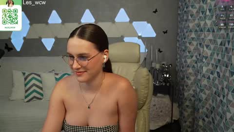 Snapshot of lesliekorfs chatting on 02-19-25, 10:53 LeslieKorfs online show from 02-19-25, 10:53