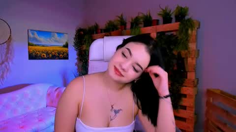 LeslieRowe online show from 10-30-25, 05:24