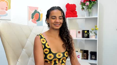 Lesly  online show from 12-20-24, 08:23