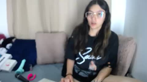 lessliee online show from 04-04-26, 07:50