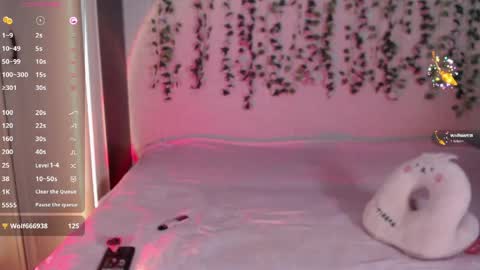 Snapshot of lessy_lasska chatting on 05-10-26, 04:06 Lessy online show from 05-10-26, 04:06