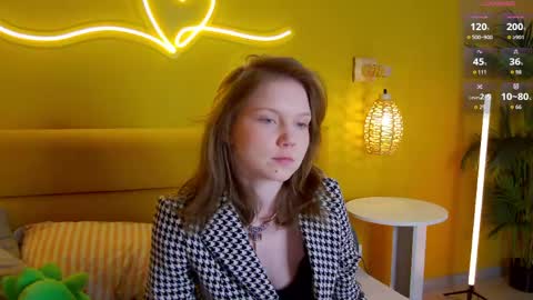 Lessy online show from 04-27-26, 03:37