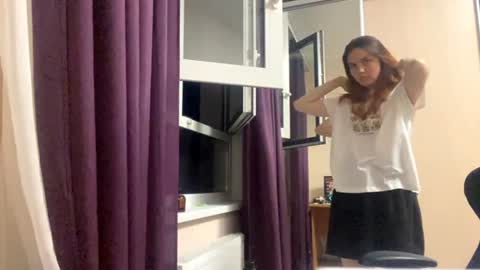 Snapshot of letitiabelile chatting on 07-28-26, 09:03 Milena online show from 07-28-26, 09:03