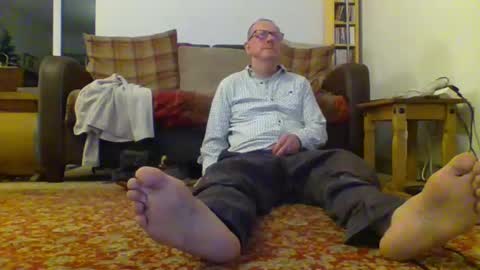 Snapshot of letmestrip chatting on 12-20-24, 11:37 paul online show from 12-20-24, 11:37