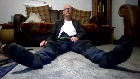 Snapshot of letmestrip chatting on 11-17-25, 10:26 paul online show from 11-17-25, 10:26