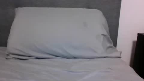 lets_play143 online show from 11-10-25, 12:31