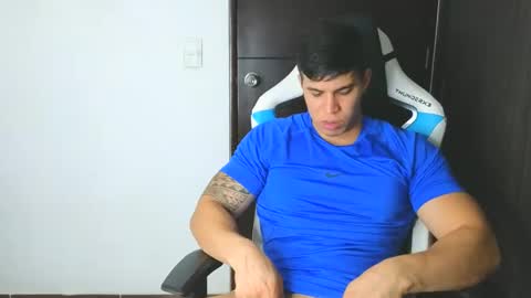 Snapshot of levelingg chatting on 12-19-24, 02:56 levelingg online show from 12-19-24, 02:56