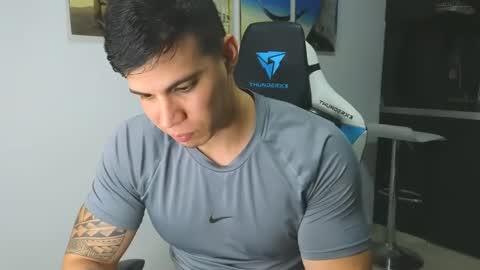 Snapshot of levelingg chatting on 01-28-25, 03:15 levelingg online show from 01-28-25, 03:15