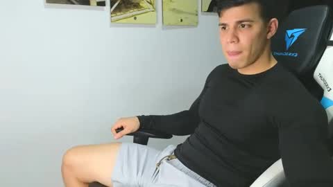 Snapshot of levelingg chatting on 01-31-25, 03:20 levelingg online show from 01-31-25, 03:20