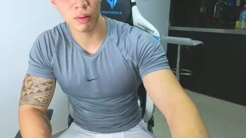 Snapshot of levelingg chatting on 02-04-25, 03:00 levelingg online show from 02-04-25, 03:00