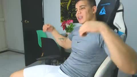 Snapshot of levelingg chatting on 03-04-25, 03:11 levelingg online show from 03-04-25, 03:11