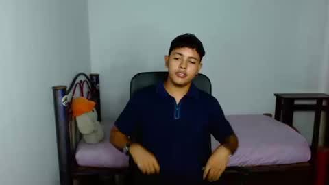 Snapshot of levii_7 chatting on 09-11-25, 10:32      0600AM-1200PM - online show from 09-11-25, 10:32