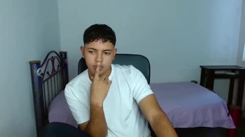 Snapshot of levii_7 chatting on 09-20-25, 09:38      0600AM-1200PM - online show from 09-20-25, 09:38