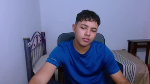 Snapshot of levii_7 chatting on 09-21-25, 10:22      0600AM-1200PM - online show from 09-21-25, 10:22