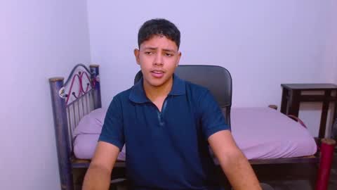 Snapshot of levii_7 chatting on 09-25-25, 10:35      0600AM-1200PM - online show from 09-25-25, 10:35