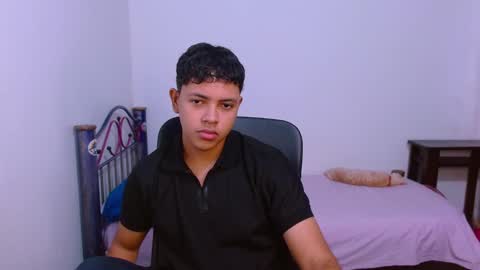 Snapshot of levii_7 chatting on 10-02-25, 09:22      0600AM-1200PM - online show from 10-02-25, 09:22