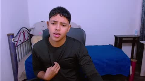 Snapshot of levii_7 chatting on 10-18-25, 04:48      0600AM-1200PM - online show from 10-18-25, 04:48