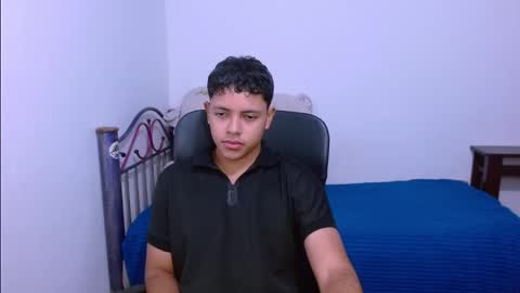 Snapshot of levii_7 chatting on 10-20-25, 02:45      0600AM-1200PM - online show from 10-20-25, 02:45