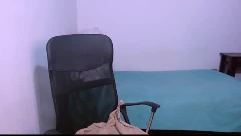 Snapshot of levii_7 chatting on 11-02-25, 03:31      0600AM-1200PM - online show from 11-02-25, 03:31