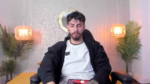 Snapshot of leviwolff chatting on 07-21-26, 04:04 leviwolff online show from 07-21-26, 04:04