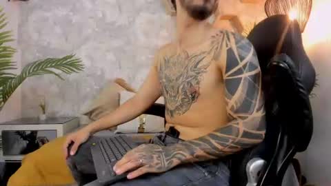 Snapshot of leviwolff chatting on 07-25-26, 03:59 leviwolff online show from 07-25-26, 03:59