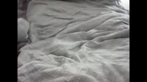 leweylewy online show from 10-15-25, 02:33