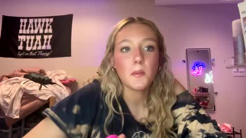 lexisRose online show from 01-26-25, 01:41