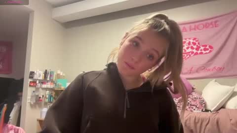 lexisRose online show from 03-01-25, 04:37
