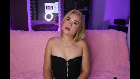 Snapshot of lexasworld chatting on 04-10-26, 04:28 Alexandra online show from 04-10-26, 04:28
