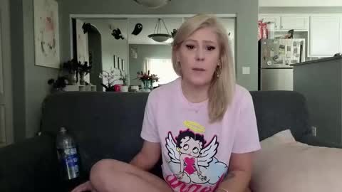 Lexi online show from 11-02-25, 05:48