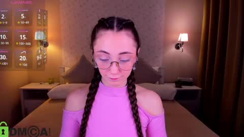 Lexi GTM2 MonWedThurSatSun 1000am-400pm online show from 05-10-26, 01:55