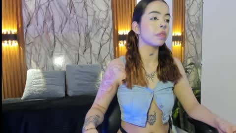 lexi splitt online show from 11-26-25, 03:07