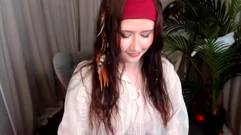 Vicki online show from 10-31-25, 04:30