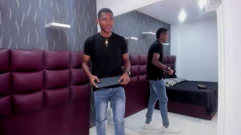 Snapshot of lexianddeker chatting on 10-13-25, 07:03 Lexi Derek online show from 10-13-25, 07:03