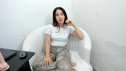 LexiCutee online show from 06-02-26, 01:46