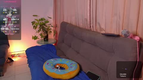 Lexie Thompson   8pm  0000am -5 online show from 12-16-24, 05:27