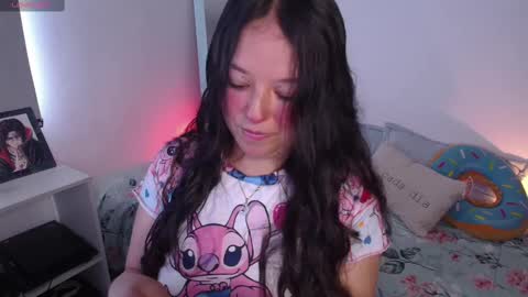 Lexie Thompson   8pm  0000am -5 online show from 10-08-25, 07:22