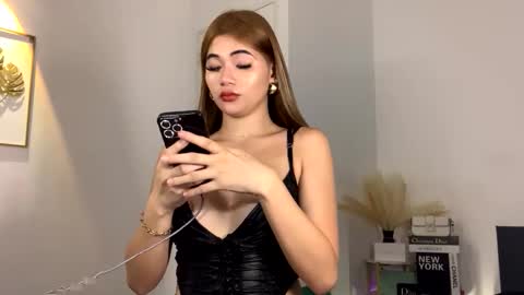 Snapshot of lexie_kinlley chatting on 06-07-26, 12:15 Lexie online show from 06-07-26, 12:15