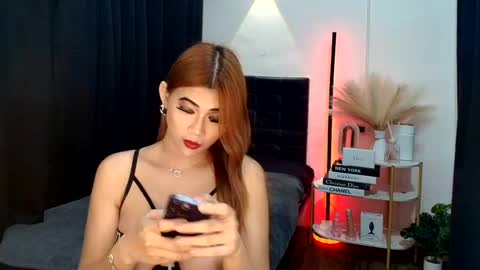 Snapshot of lexie_kinlley chatting on 06-30-26, 05:03 Lexie online show from 06-30-26, 05:03