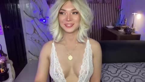 lexiesmith_ online show from 12-05-25, 01:14