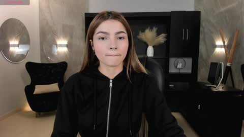 Lexie  online show from 12-30-24, 07:53