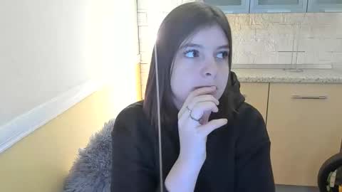 Elisabeth online show from 01-15-26, 07:46