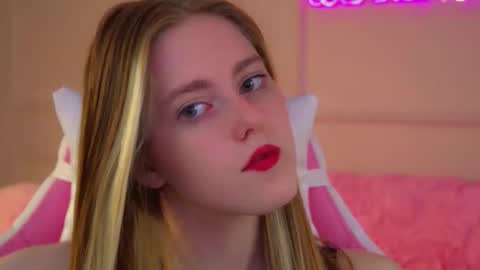 Lexi online show from 09-28-25, 06:19