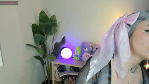 lexirouge           online show from 12-01-25, 12:32