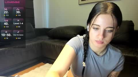 Lexi online show from 12-20-25, 07:37