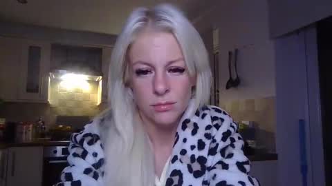 lexxileox online show from 03-31-26, 11:16