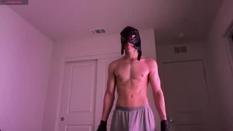 Snapshot of lexxxcazzo chatting on 09-26-25, 06:50 Dromaeosaurex online show from 09-26-25, 06:50