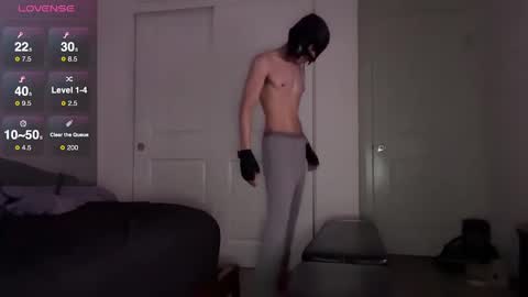 Snapshot of lexxxcazzo chatting on 10-06-25, 07:39 Dromaeosaurex online show from 10-06-25, 07:39