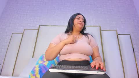 lexy and mia online show from 12-23-25, 03:37