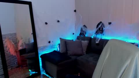 Lexy online show from 10-28-25, 02:37